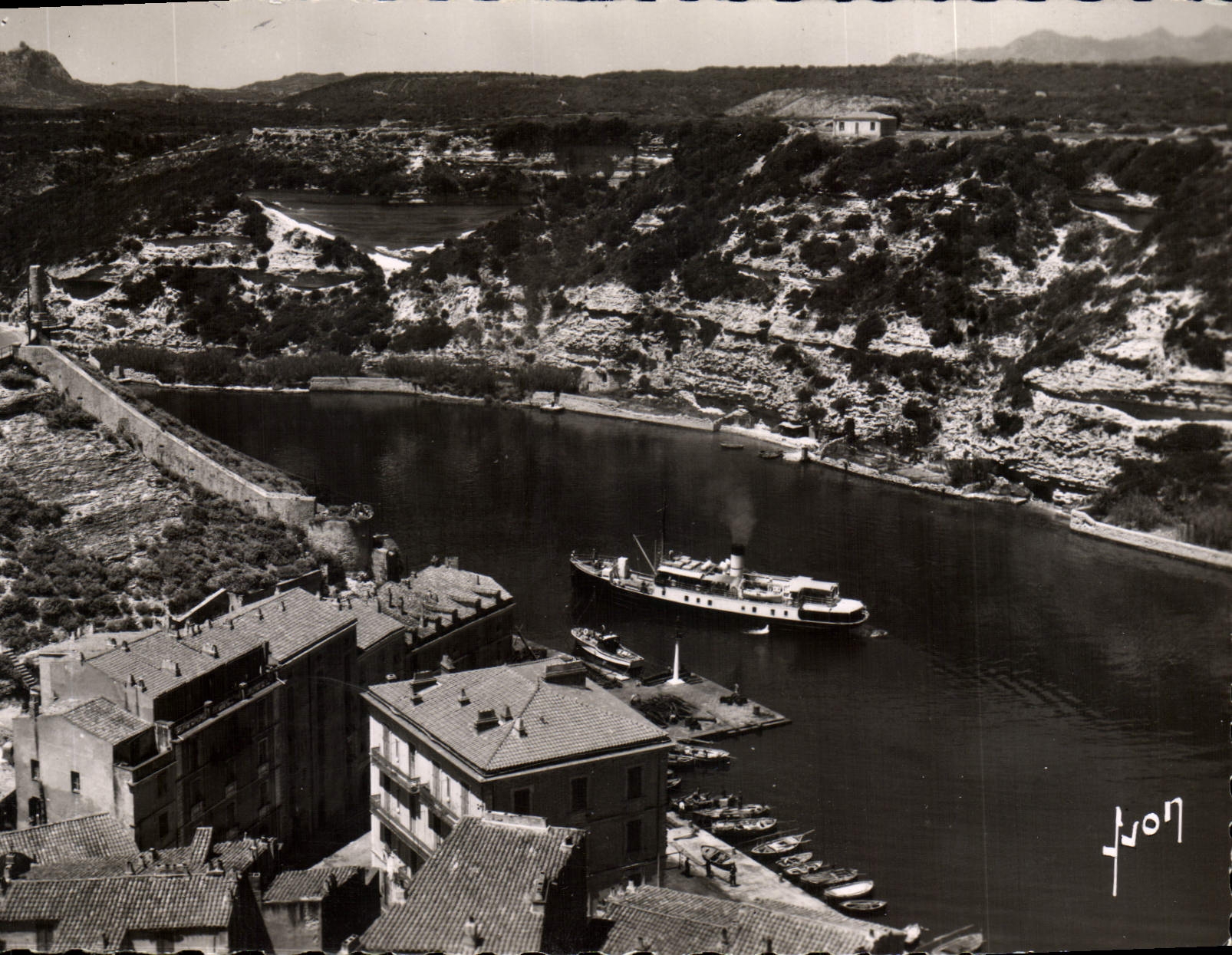 CPSM Bonifacio Le Port