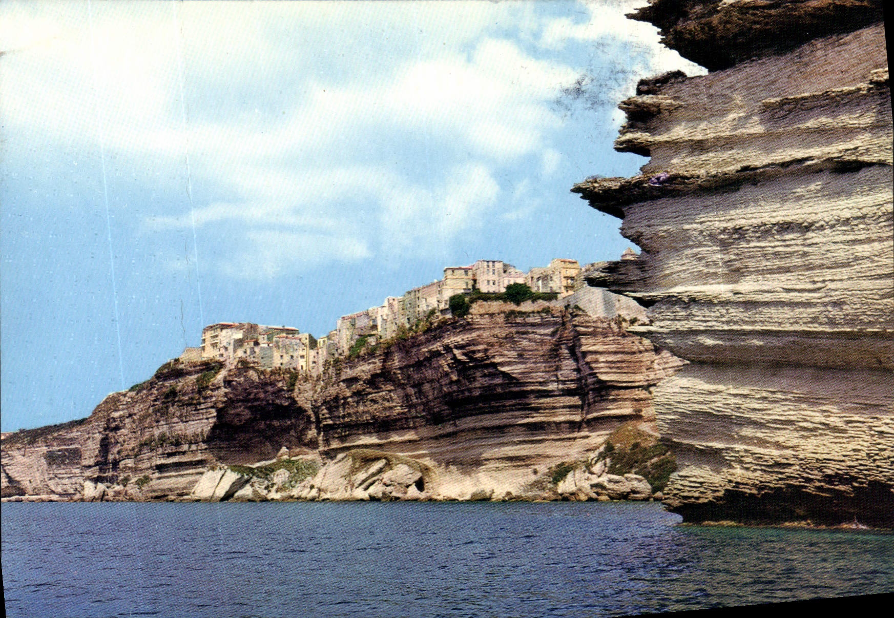 CPSM Bonifacio Les Falaises Et La Vieille Ville