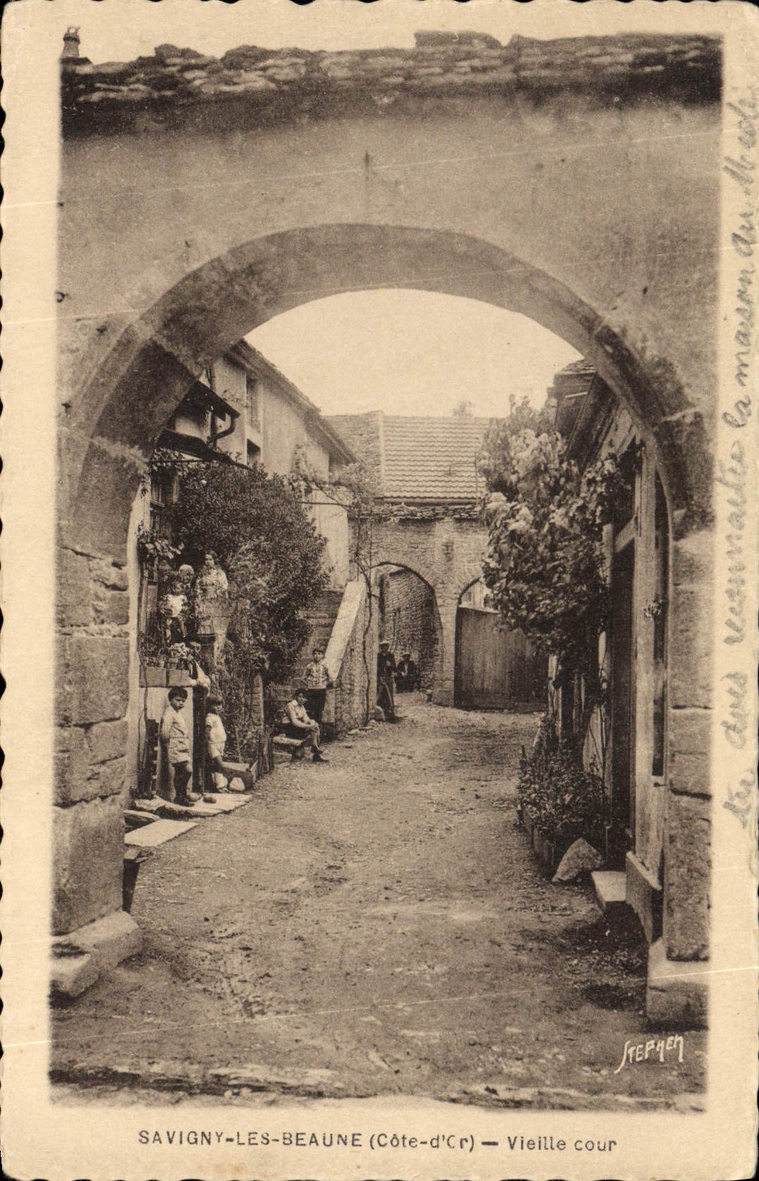 CPA Savigny Les Beaune Vieille Cour