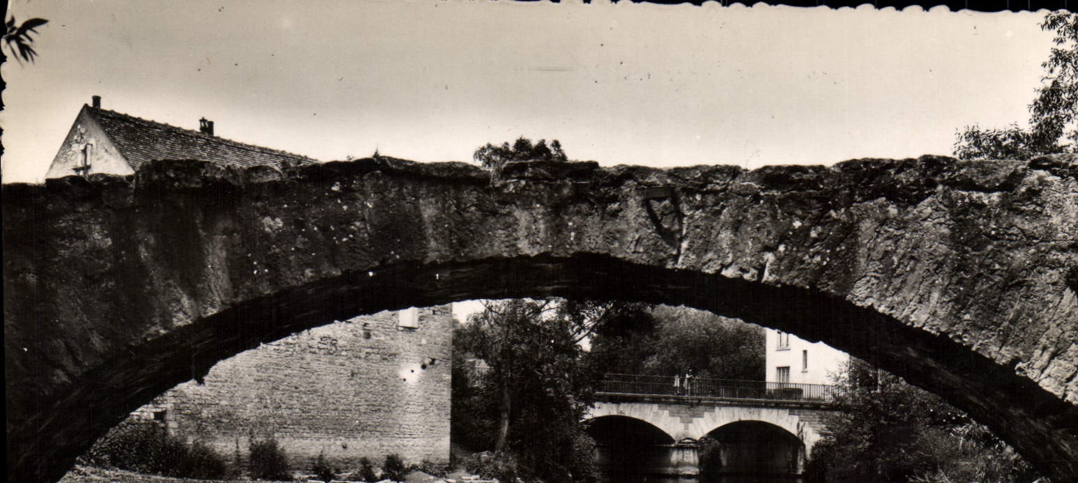CPA Les Laumes Pont Des Romains
