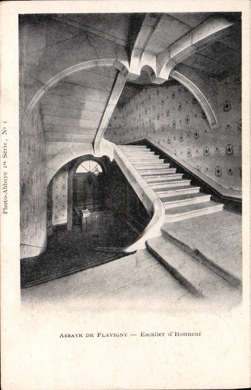 CPA Abbaye De Flavigny Escalier D'Honneur