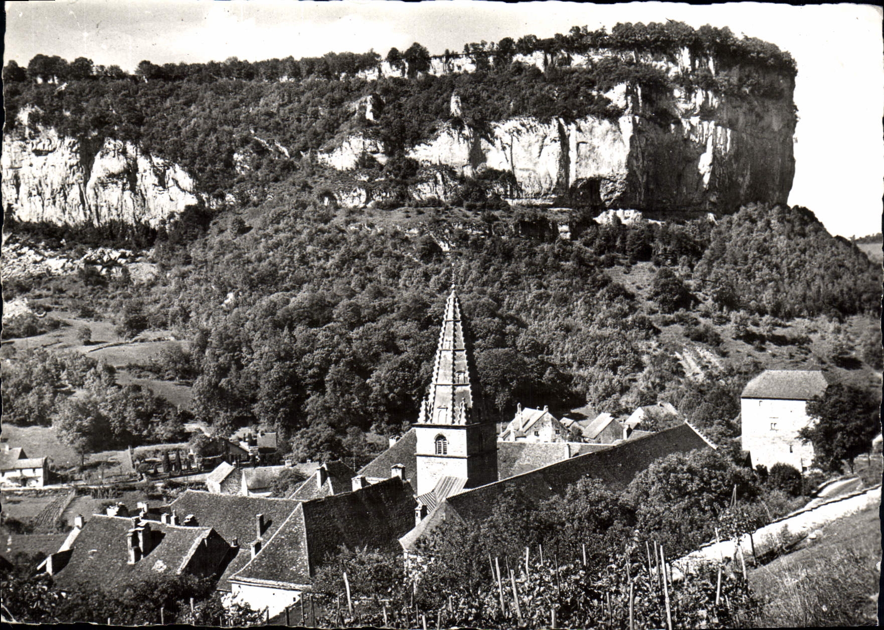 CPSM La Franche Comte Pittoresque Environs de Lons le Saunier L'Abbaye de Baurne Messieurs