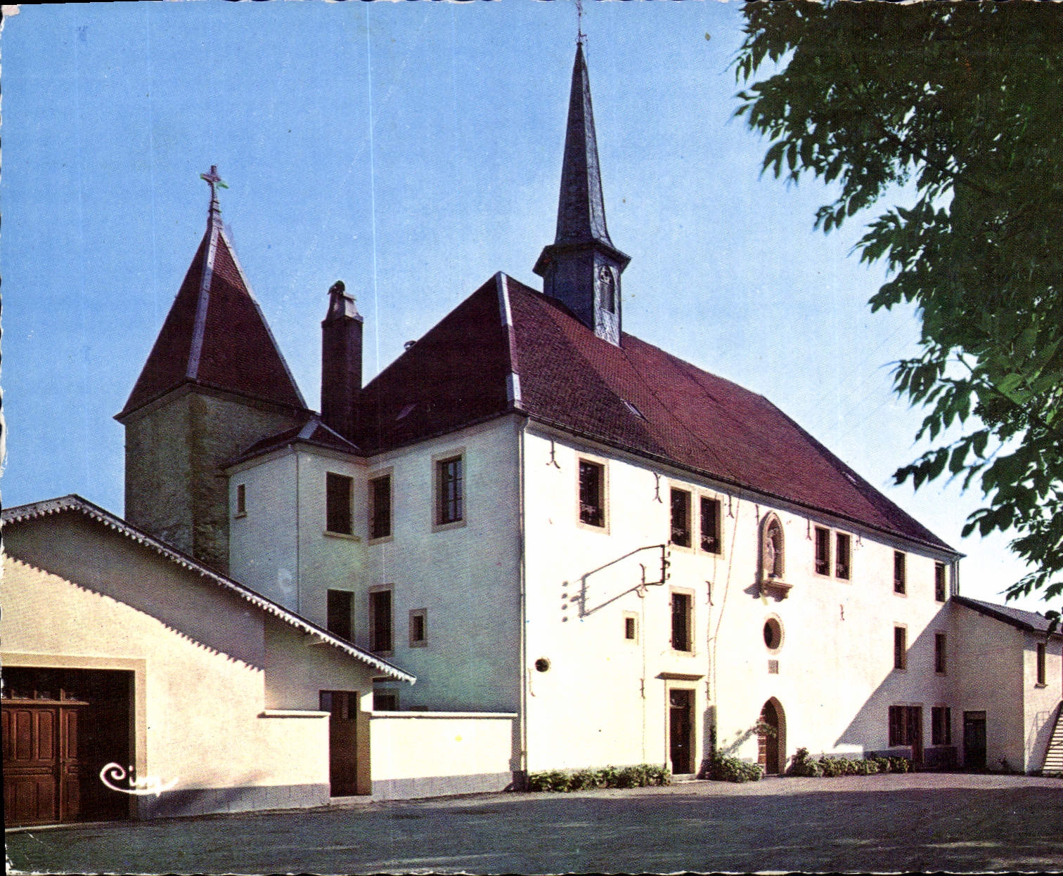 CPSM Mieges par Nozeroy Ermitage de Notre Dame de Mieges Facade Principale