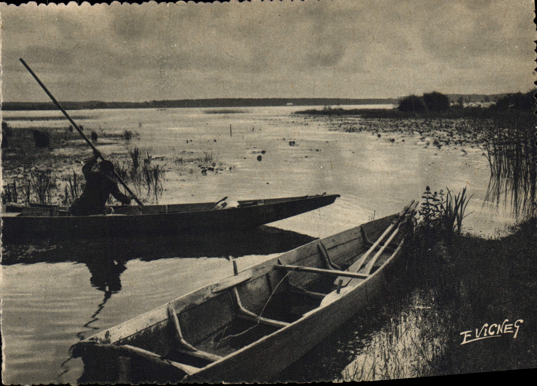 CPSM En Guyenne Gascogne Sur les lacs landais 