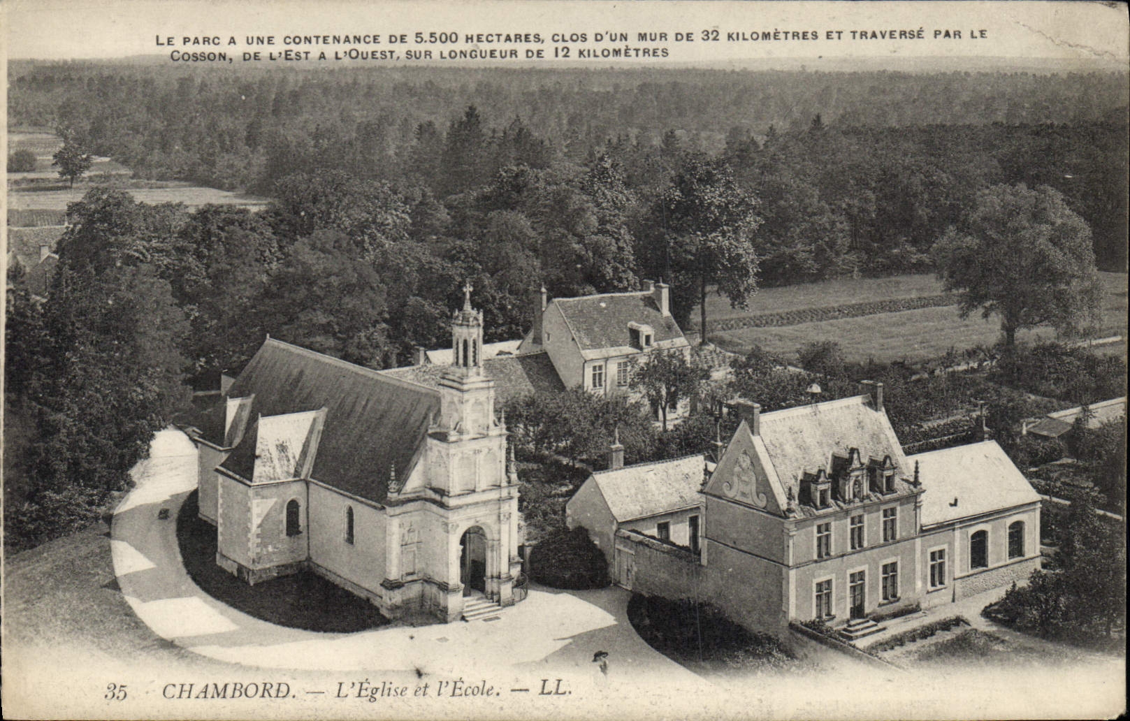 CPA Chambord L'Eglise et l'Ecole