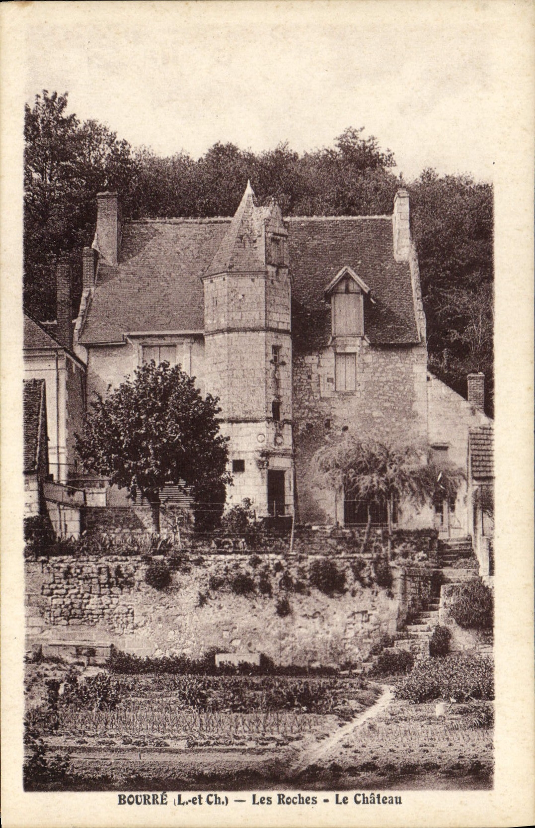 CPA Boure L et Ch Les Roches Le Chateau 