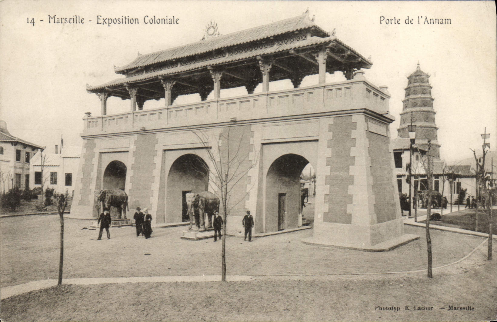 CPA Marseille Exposition Coloniale Porte de l'Annam
