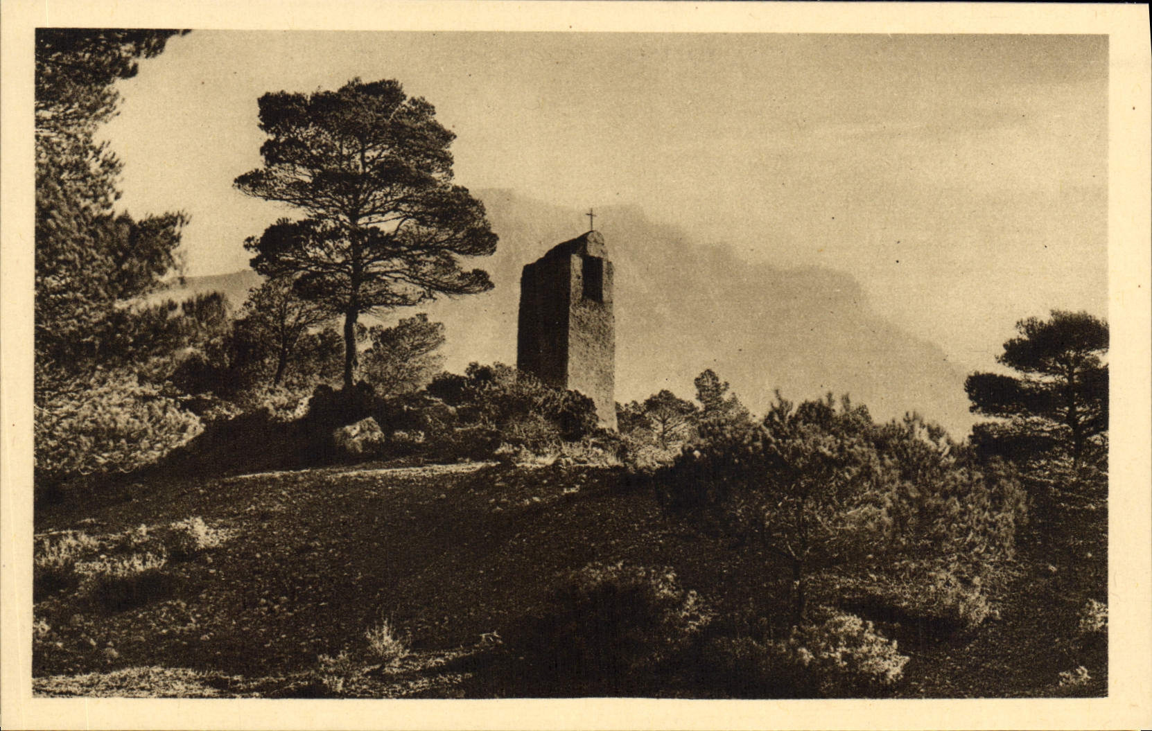 CPA Oratoire Notre Dame Aix B du R Situe Quartier de l'Hubac en Bordure du Chemin de Saint Antonin
