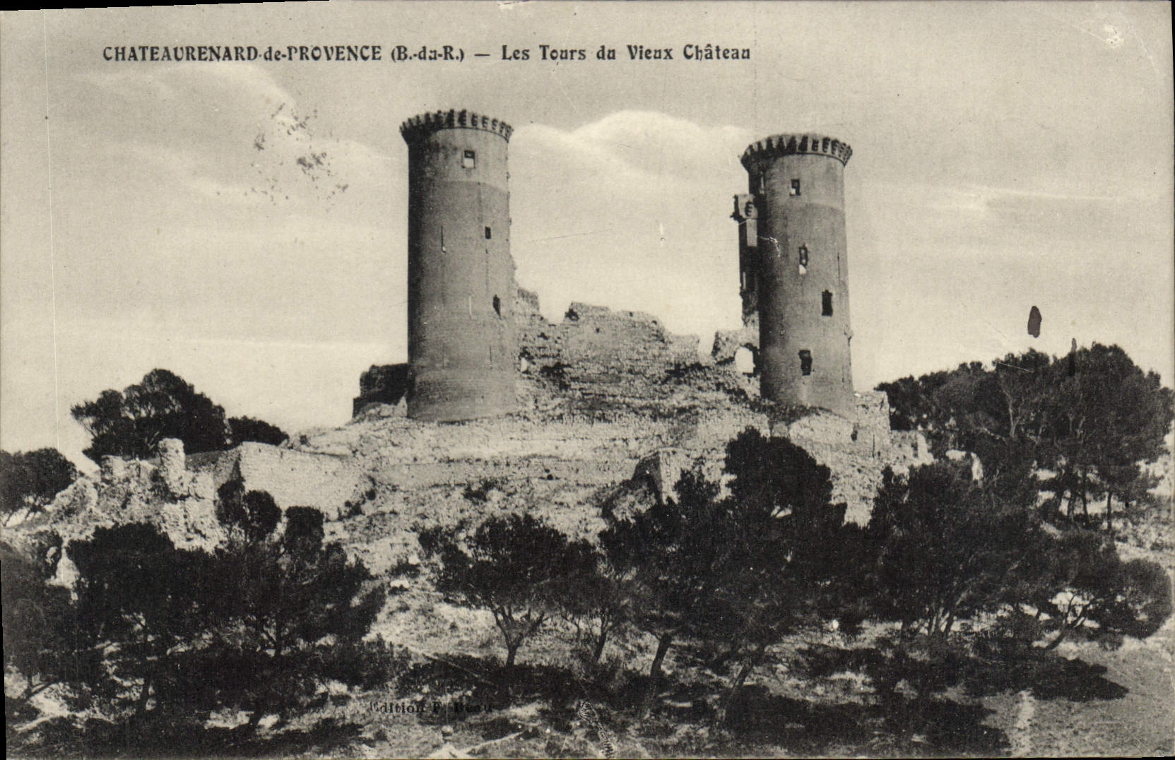 CPA Chateaurenard de Provence B du R Les Tours du Vieux Chateau 