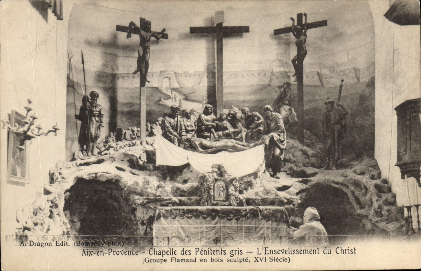 CPA Aix en Provence Chapelle des Penitents Gris L'Ensevelissement du Christ 