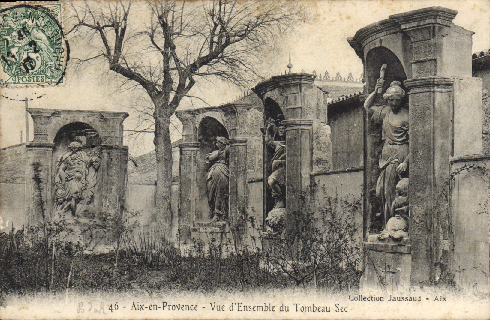 CPA Aix en Provence Vue d'Ensemble du Tombeau Sec