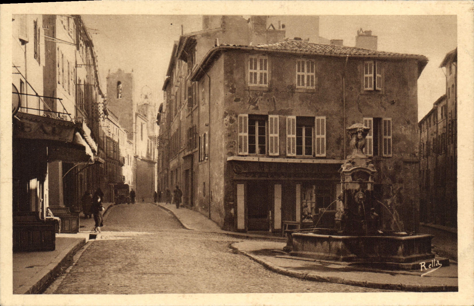 CPA Aix en Provence La Place des Tanneurs