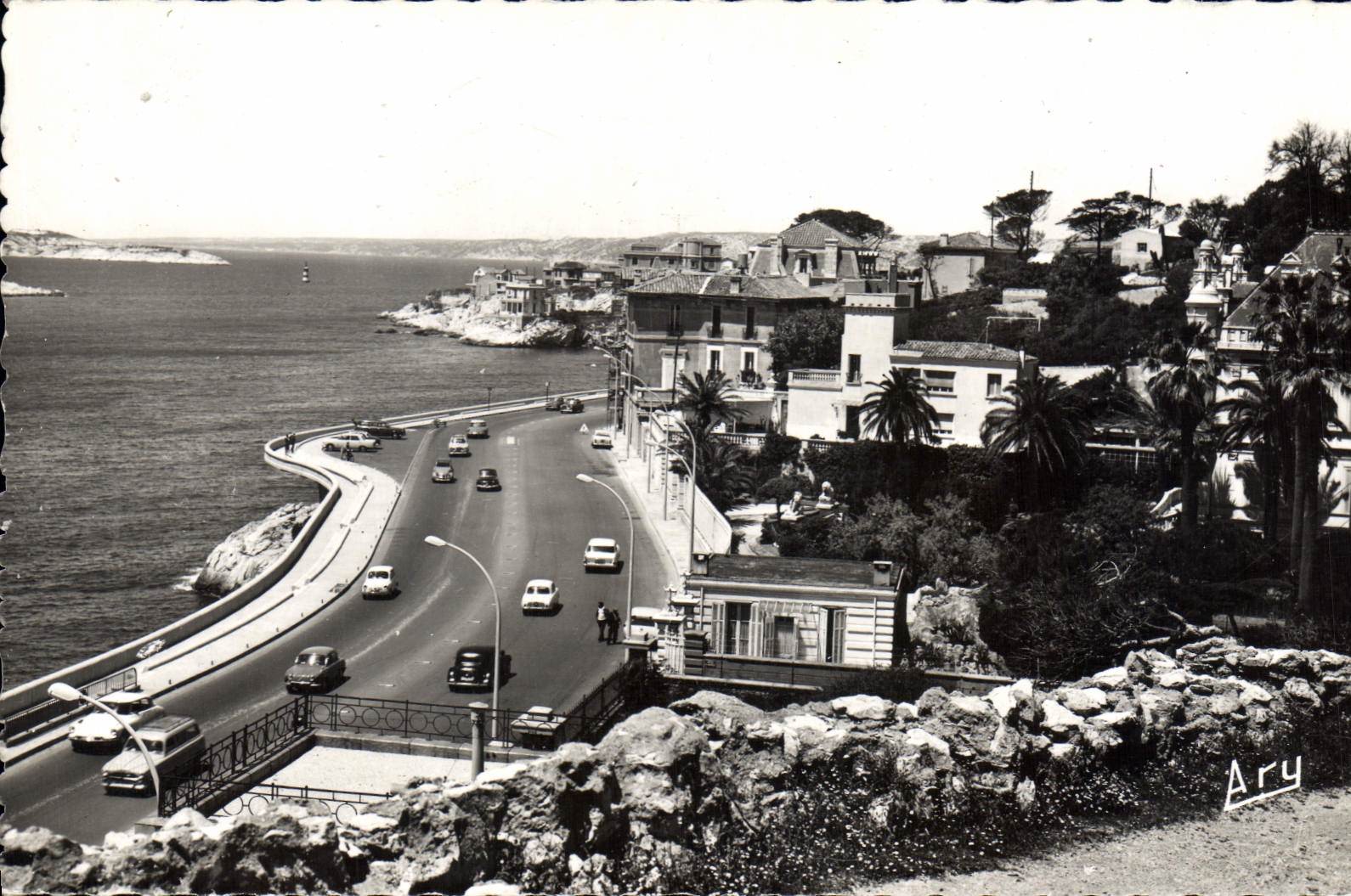 CPA Marseille Promenade de la Corniche Vers le Petit Nice