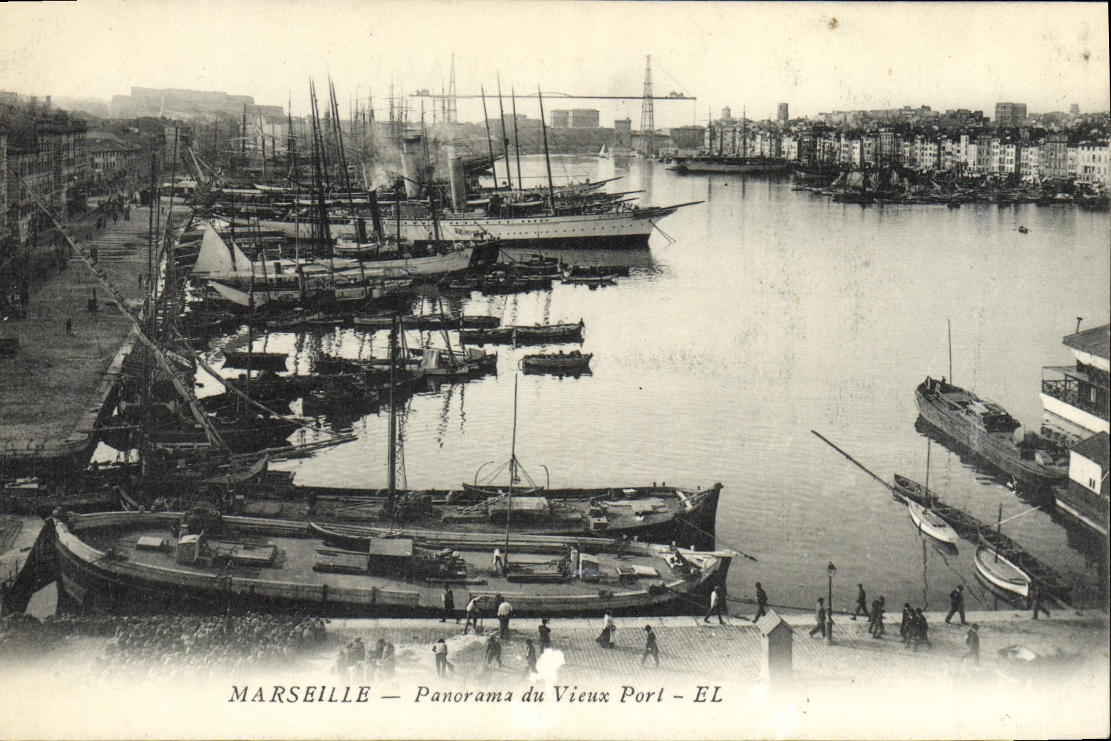 CPA Marseille Panorama du Vieux Port 