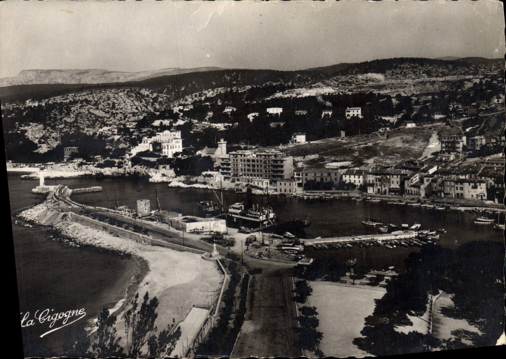 CPSM Cassis Le Port et la Jetee 