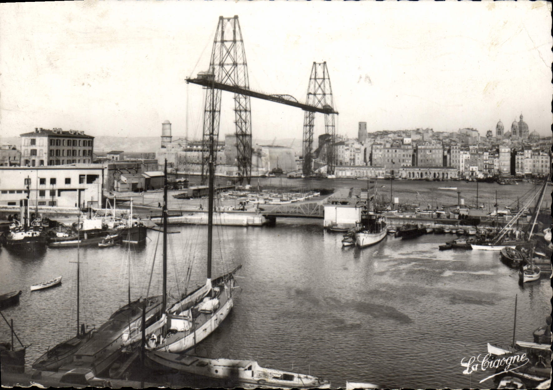 CPSM Marseille Le Bassin de Caranage et le Port