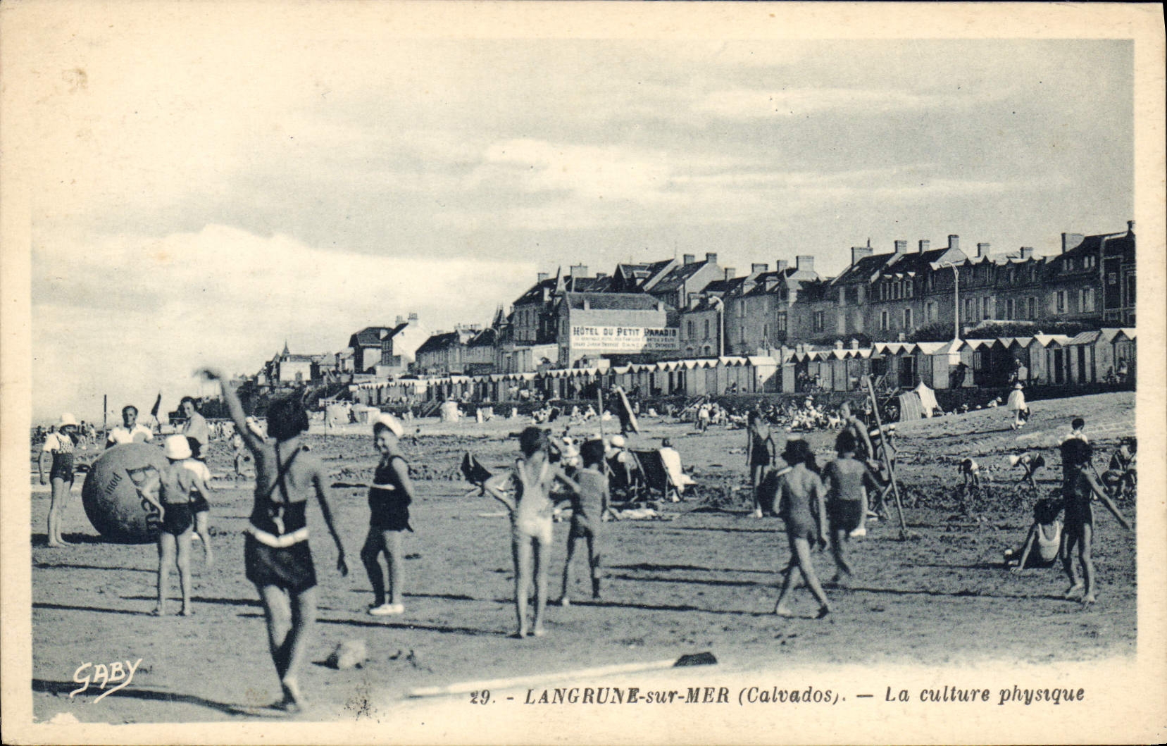 CPA Langrune sur Mer Calvados La culture physique