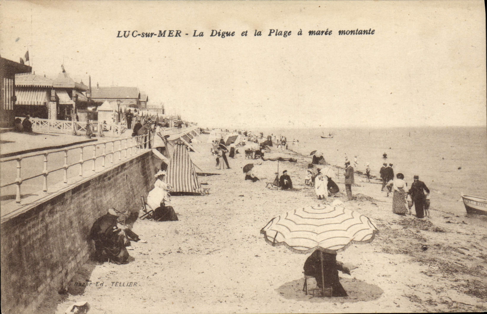 CPA Luc sur Mer La Digue et la Plage a maree montante