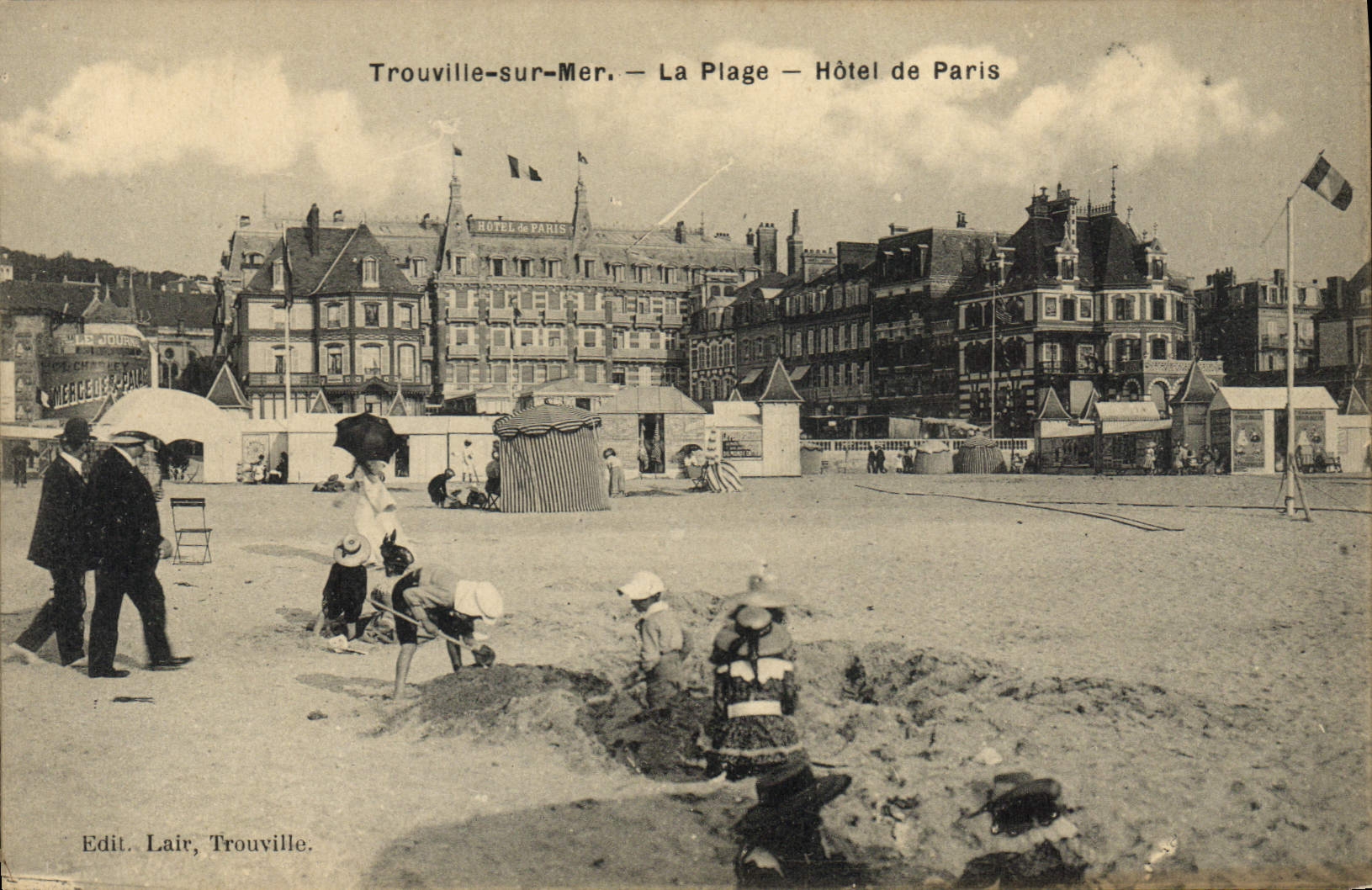 CPA Trouville sur Mer La Plage Hotel de Paris