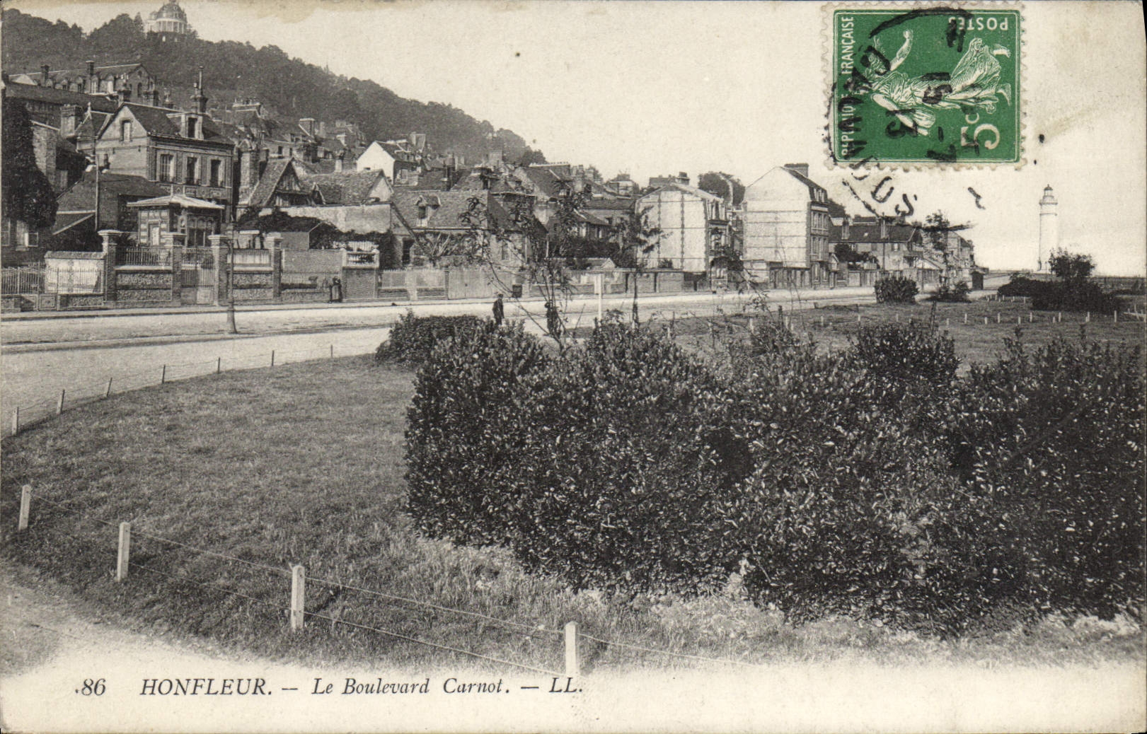 CPA Honfleur Le Boulevard Carnot 