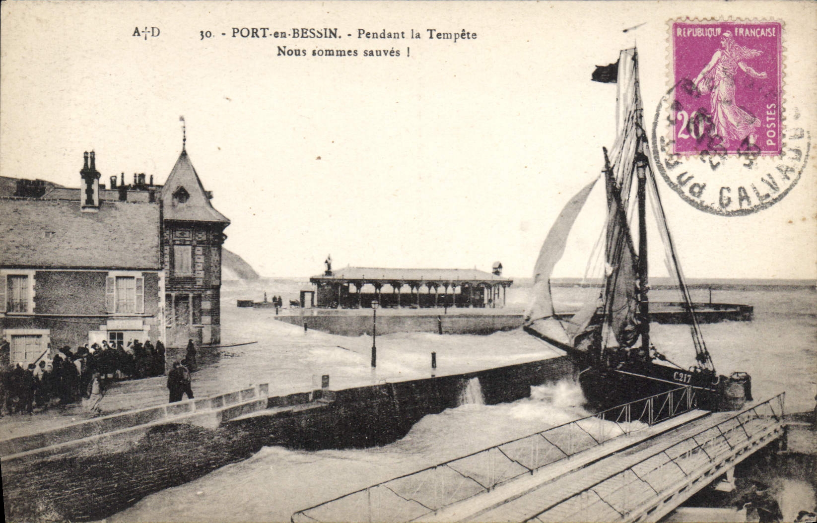 CPA Port en Bessin Pendant la Tempere Nous sommes sauves 