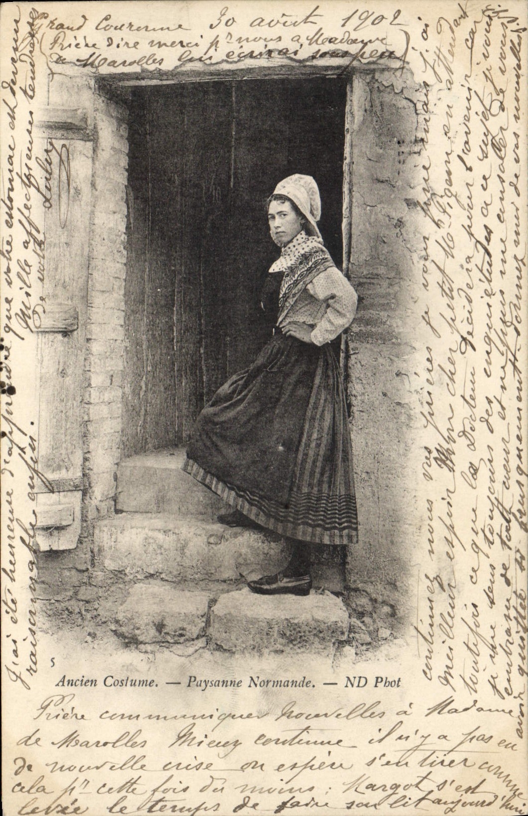 CPA Ancien Costume Paysanne Normande 