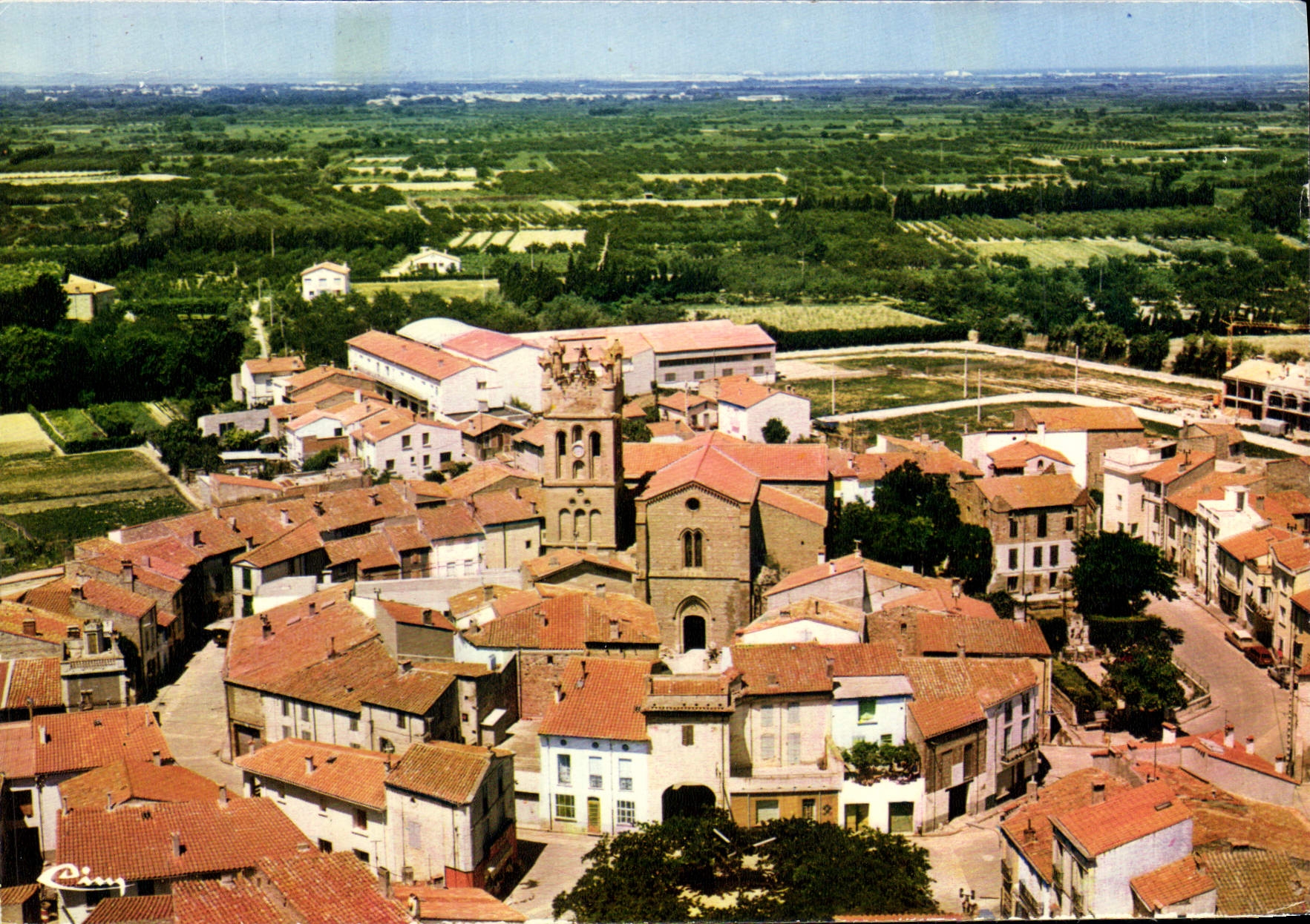 CPSM Villelongue de la Salanque Pyr Or Vue aerienne du centre du village