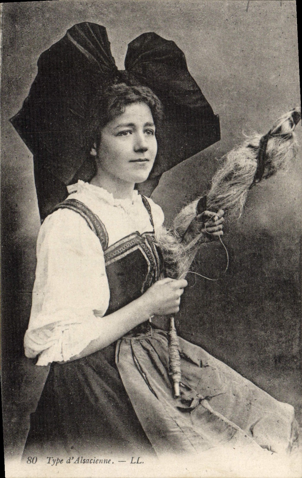 CPA Type d'Alsacienne 