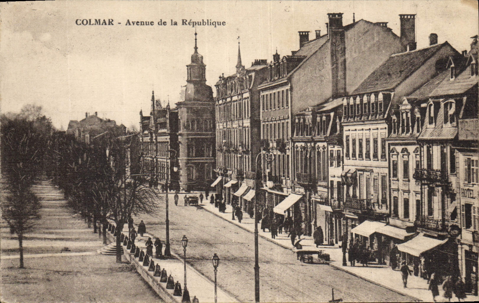 CPA Colmar Avenue de la République 