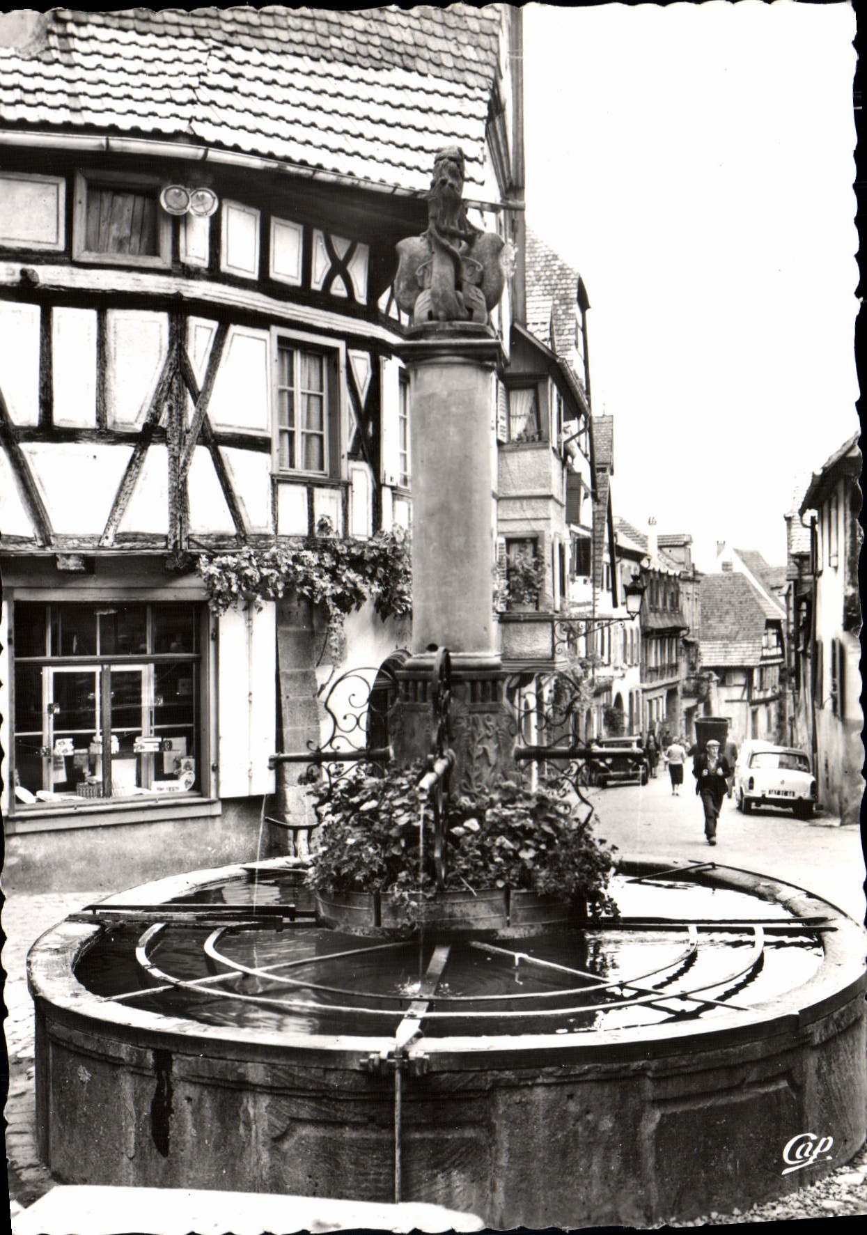 CPSM Riquewihr Haut Rhin La Fontaine Sinnbrunnen