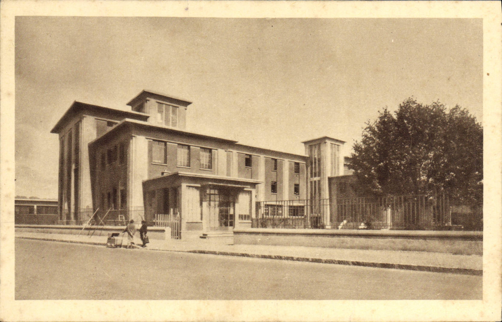 CPA Lyon Gerland Ecole des Mutiles 