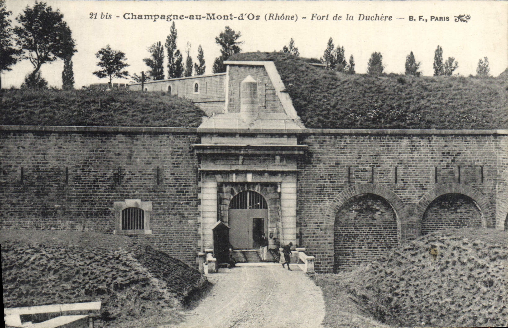 CPA Champagne au Mont d'Or Rhone Fort de la Duchere