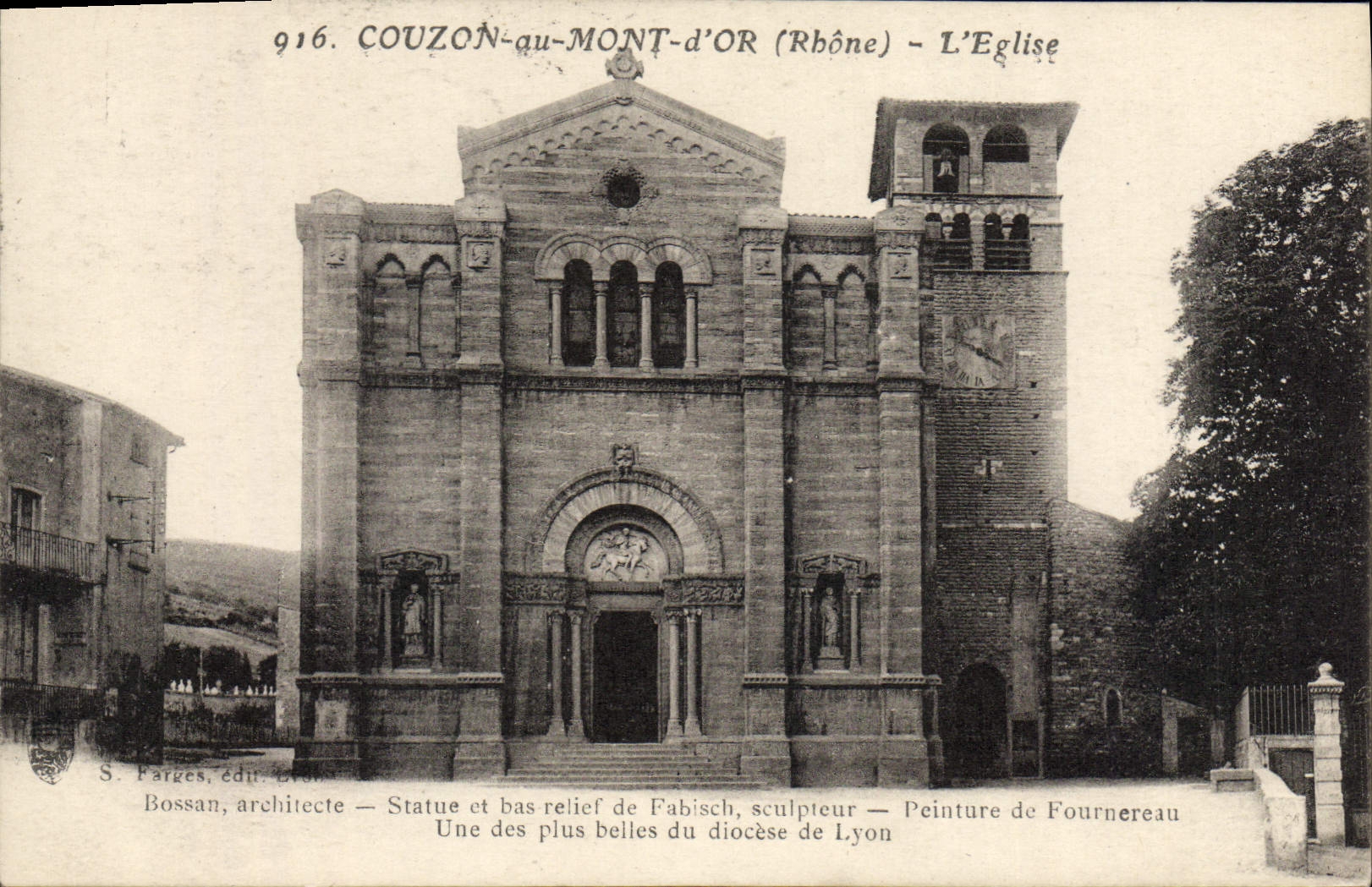 CPA Couzon au Mont d'Or Rhone L'Eglise 