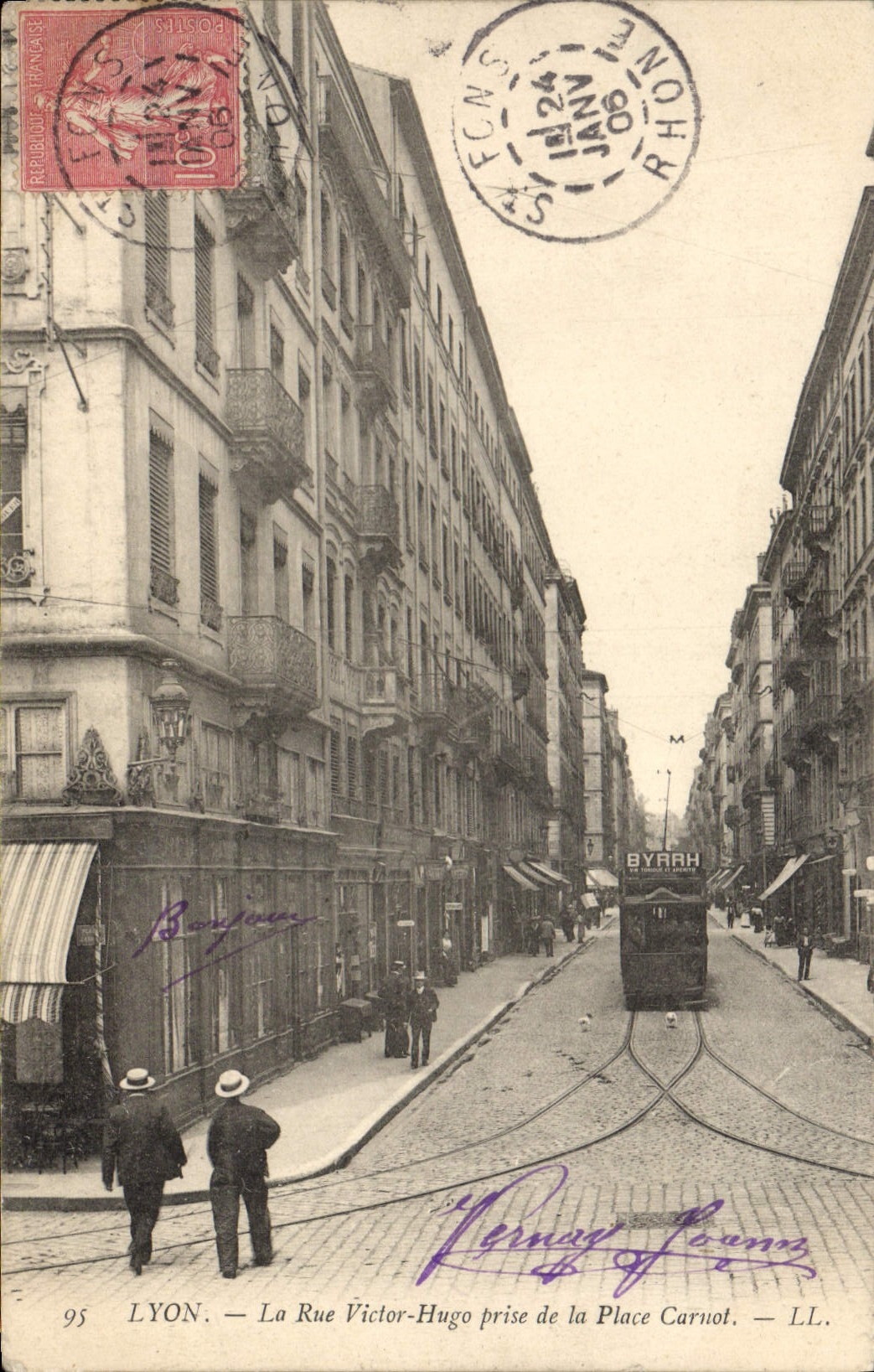 CPA Lyon La Rue Victor Hugo Prise de la Place Carnot 