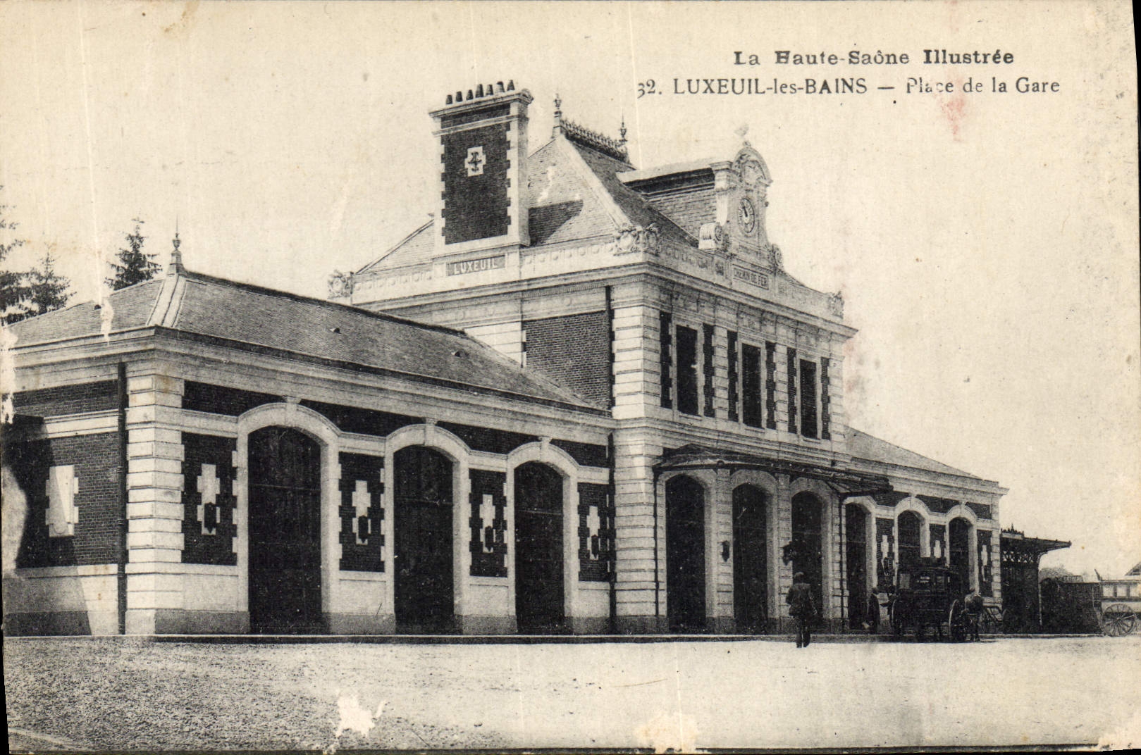 CPA Luxeuil Place de la Gare 