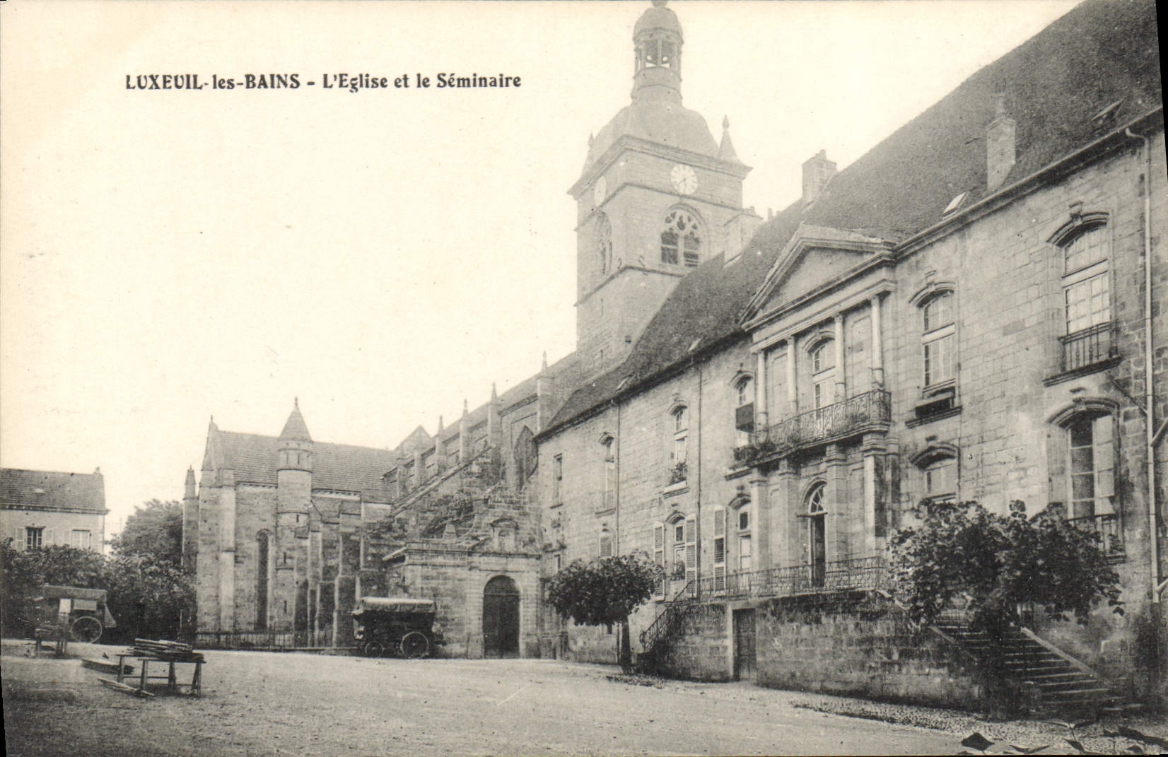 CPA Luxeuil les Bains L'Eglise et le Seminaire