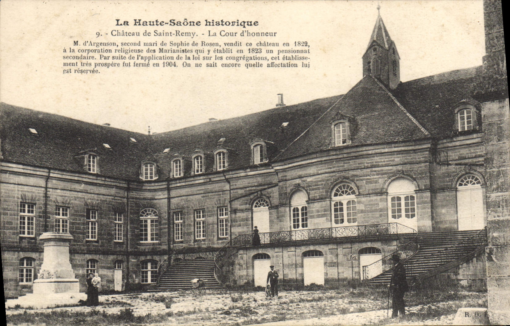CPA Chateau de Saint Remy La Cour d'honneur 