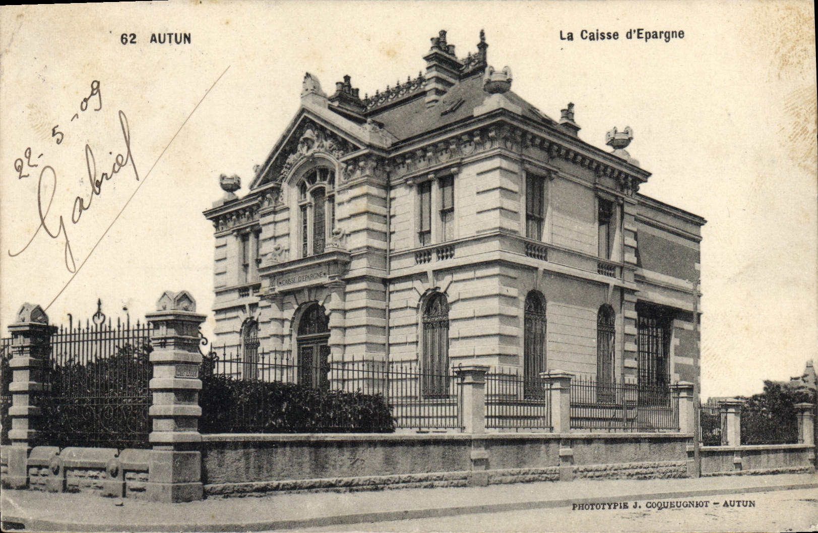 CPA Autun La Caisse d'Epargne 
