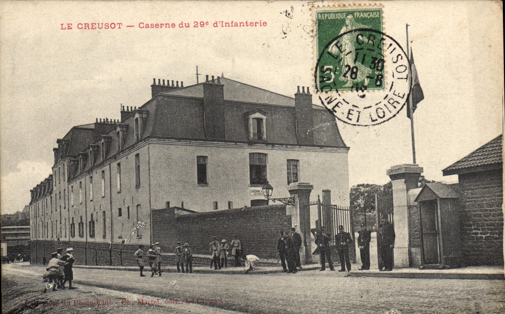 CPA Lu Creusot Caserne du 29 d'Infanterie
