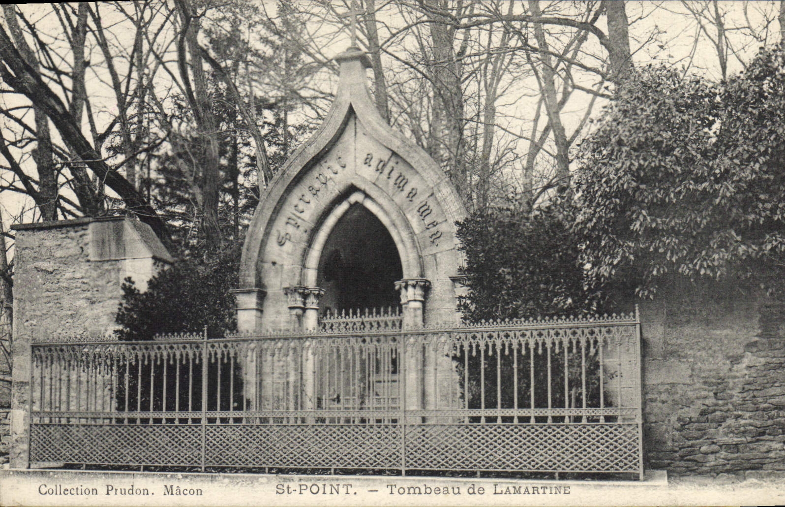 CPA St Point Tombeau de Lamartine 