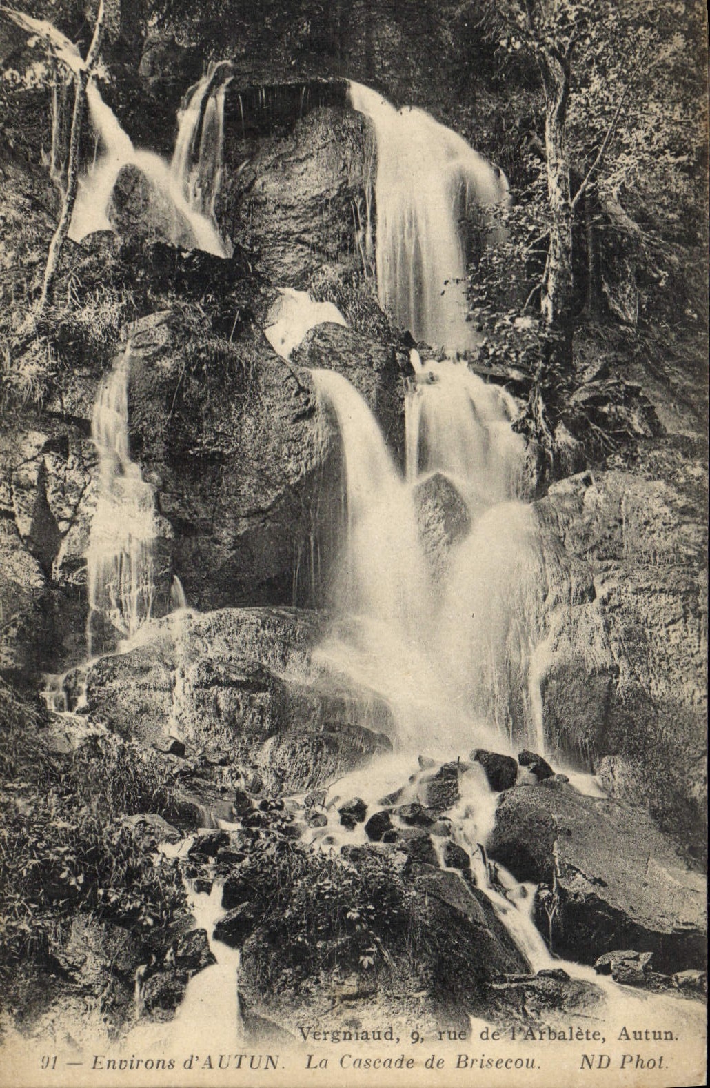 CPA Environs d'Autun La Cascade de Brisecou