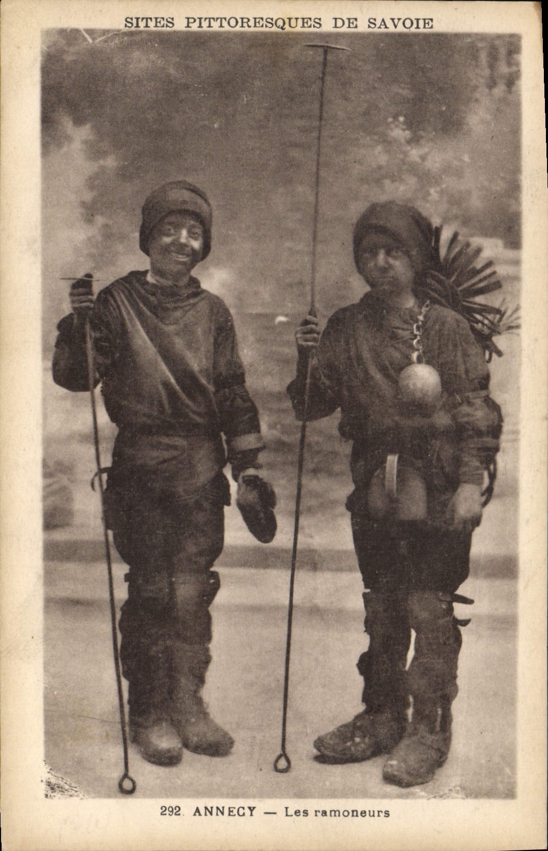 CPA Sites Pittoresque de Savoie Annecy Les ramoneurs