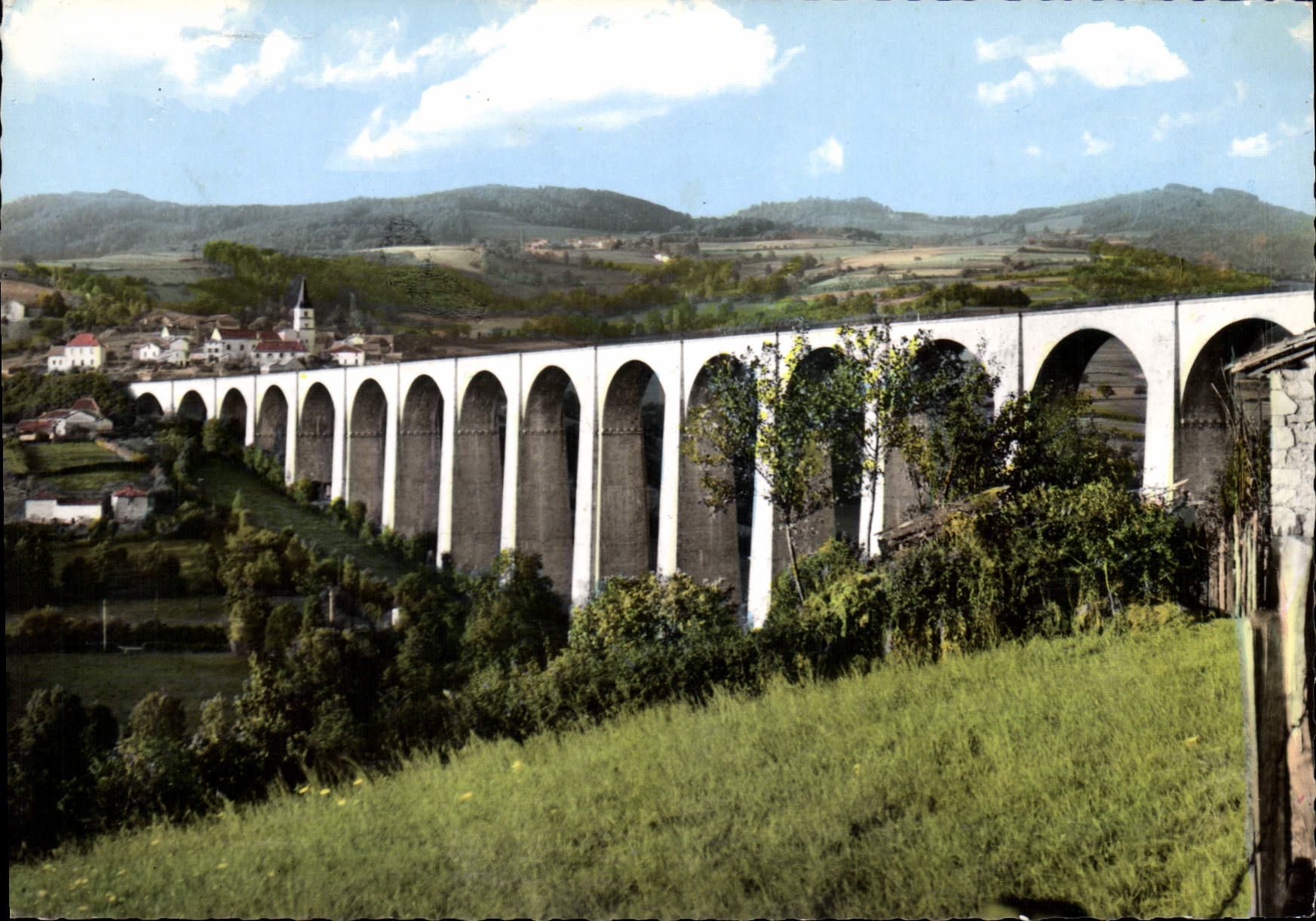 CPSM Les Environs de Chauffailles Mussy sous Dun Le Viaduc