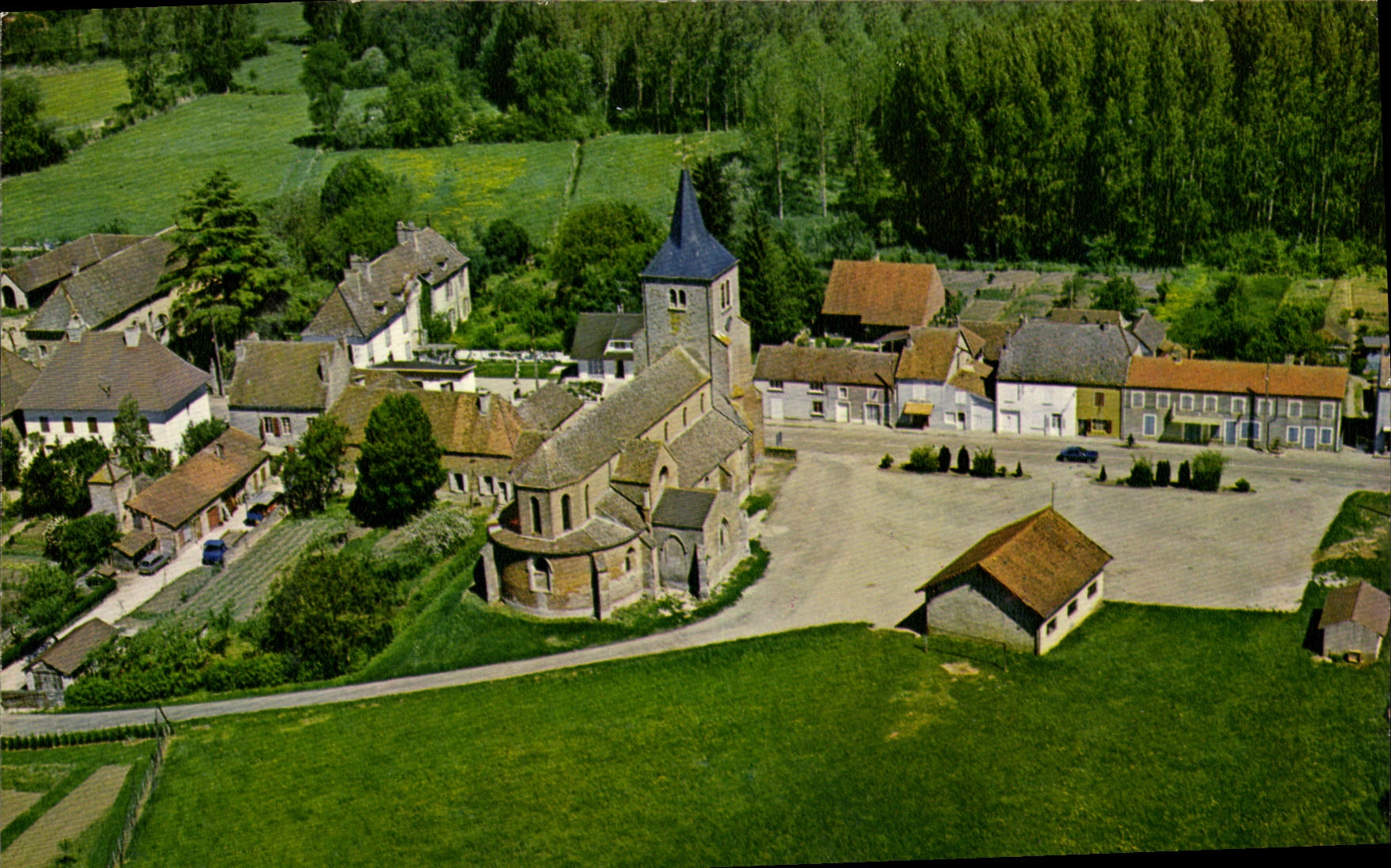 CPSM Bellevesvre S et L Vue generale aerienne 