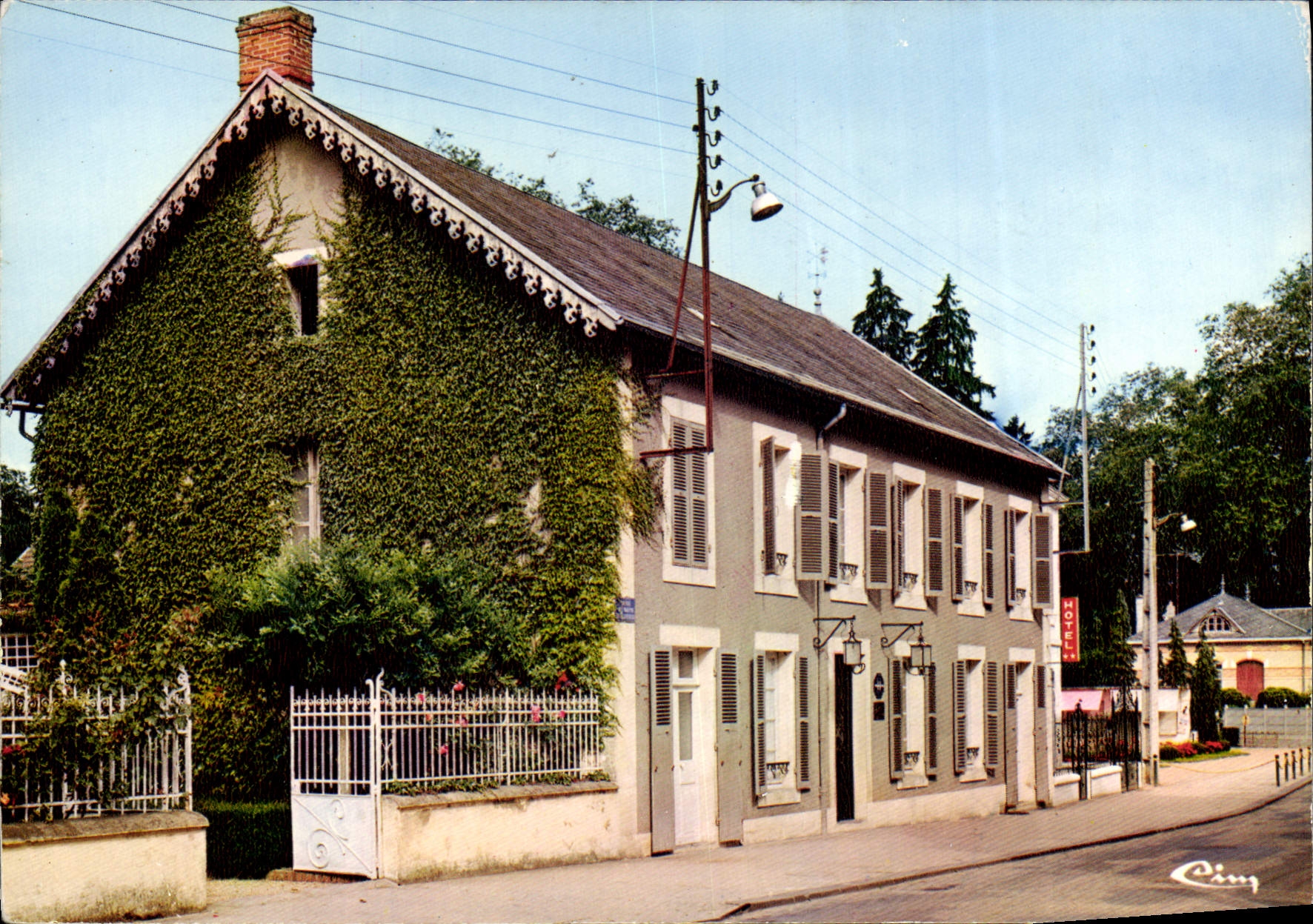 CPSM Bourbon Lancy Thermal S et L Hotel La Roseraie 
