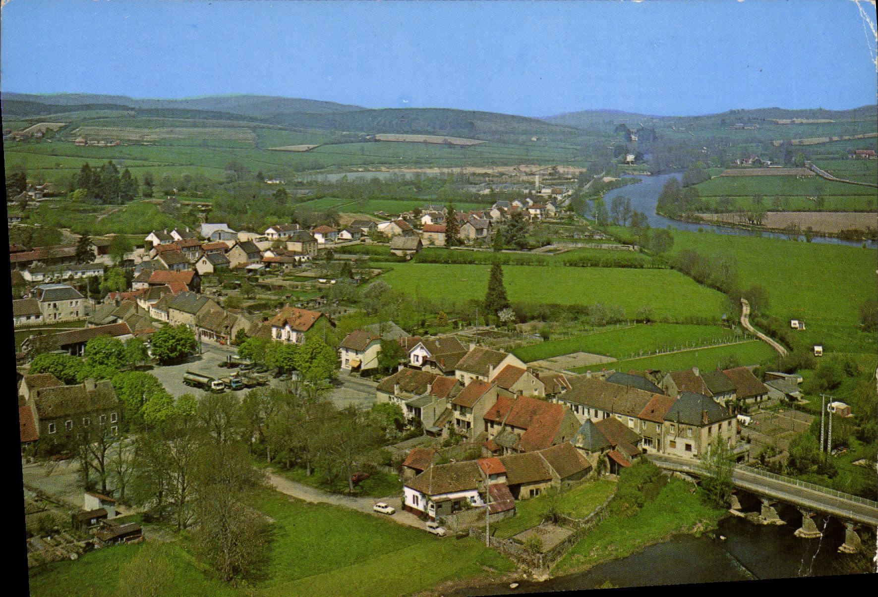 CPSM Toulon sur Arroux S et L