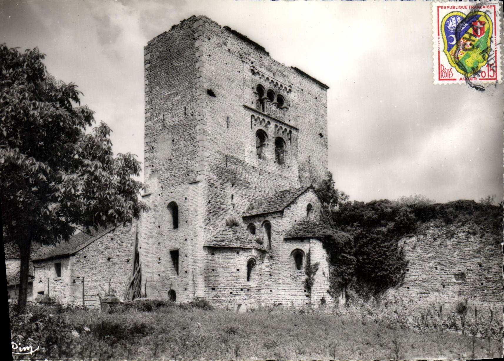 CPSM Environs de Bonnay St Hippolyte S et L Eglise Romane batie vers le XI siecle