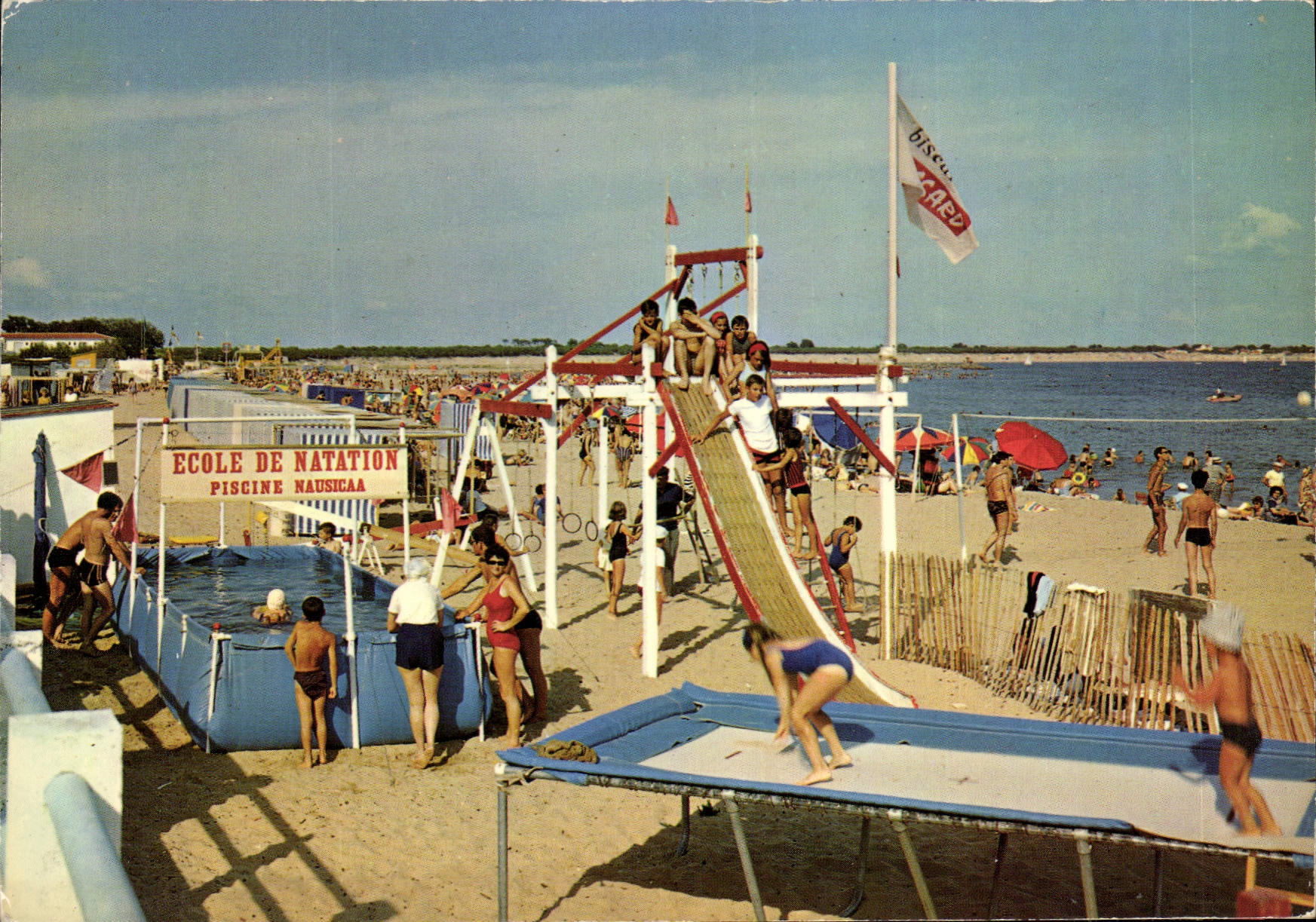CPSM LA TRANCHE sur MER La Plage et les jeux