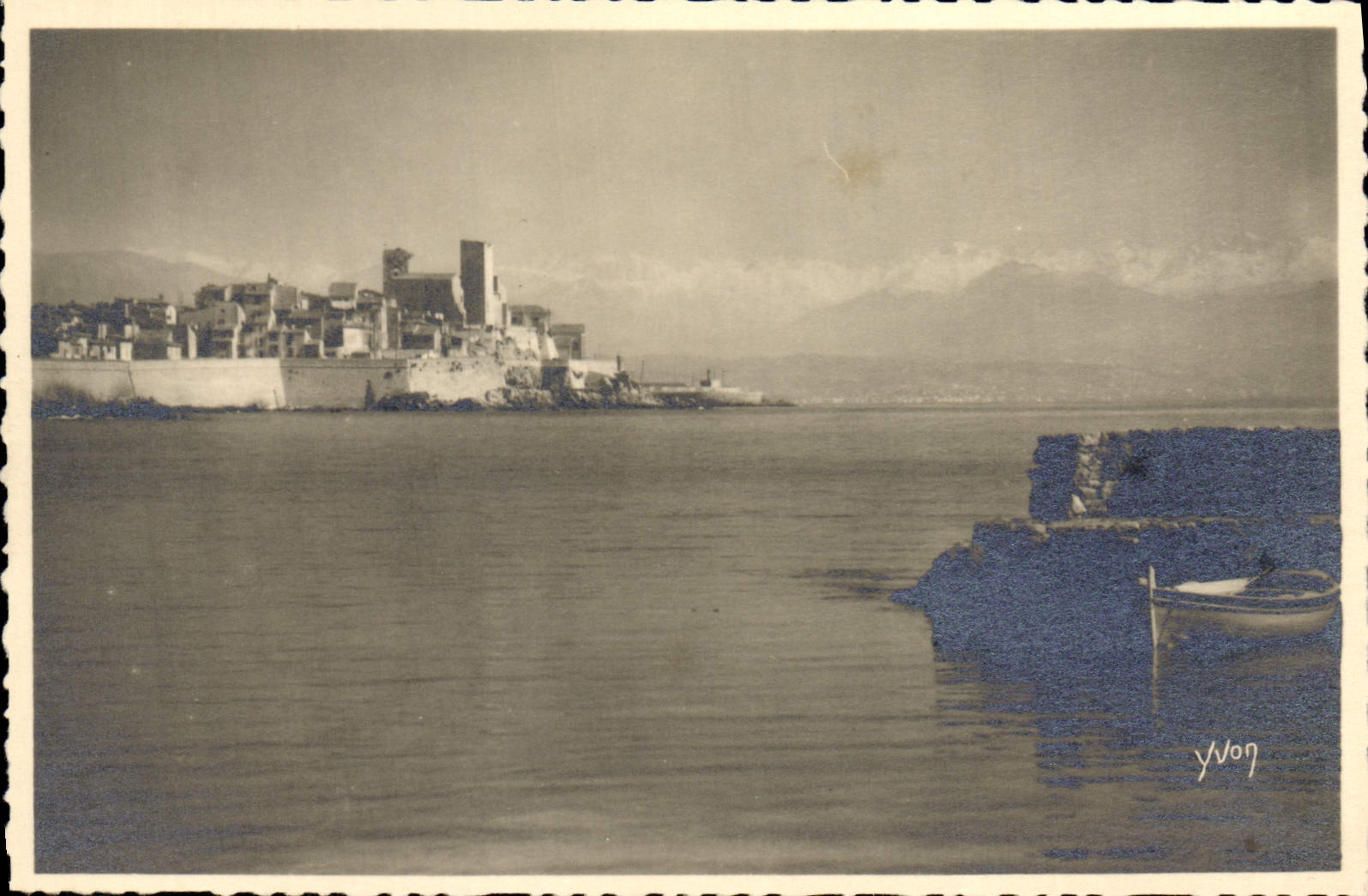 CPA COTE D'AZUR ANTIBES Les Remparts et la chaine des Alpes