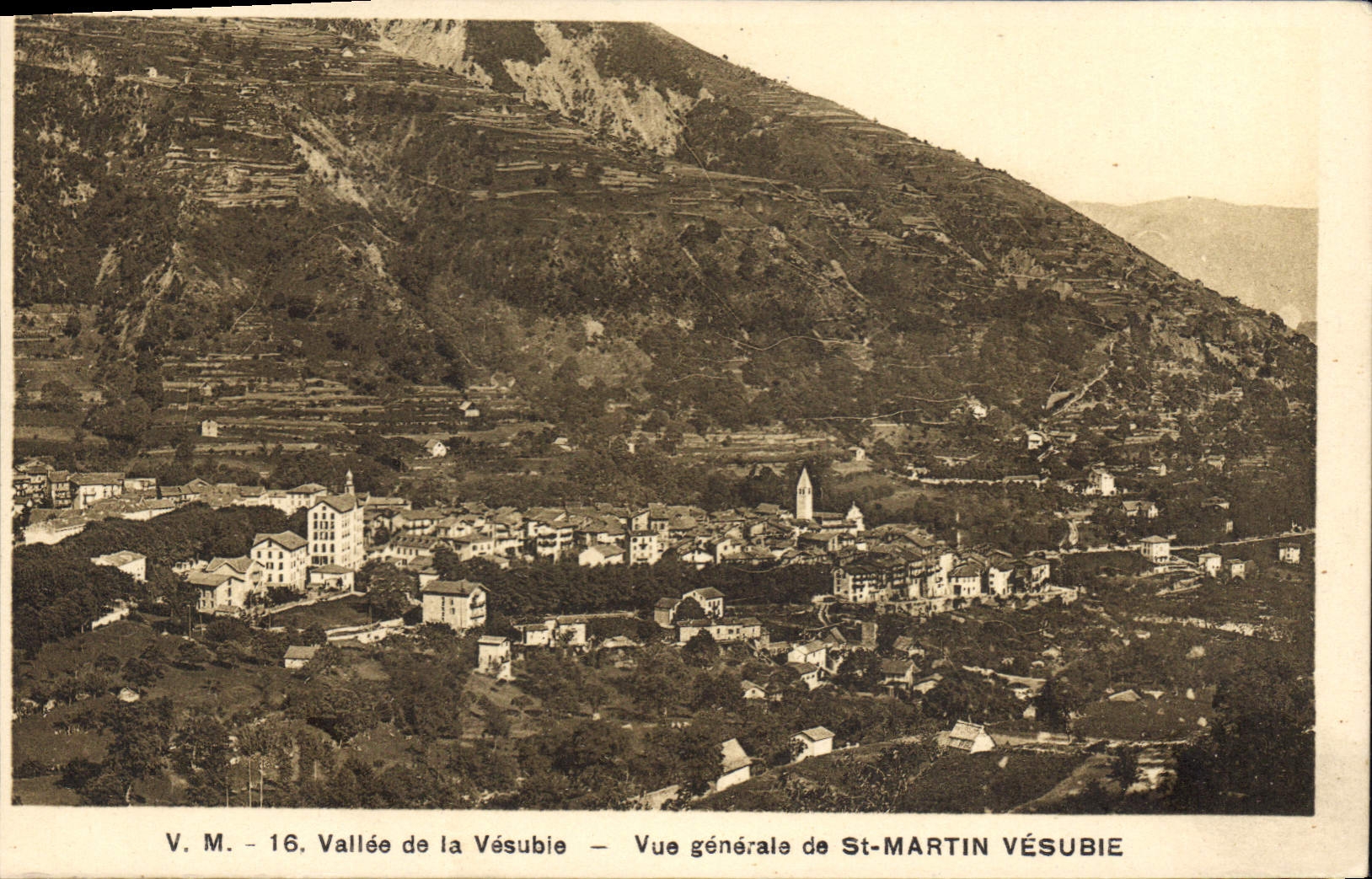 CPA Vallee de la Vesubie Vue generale de St MARTIN VESUBIE 